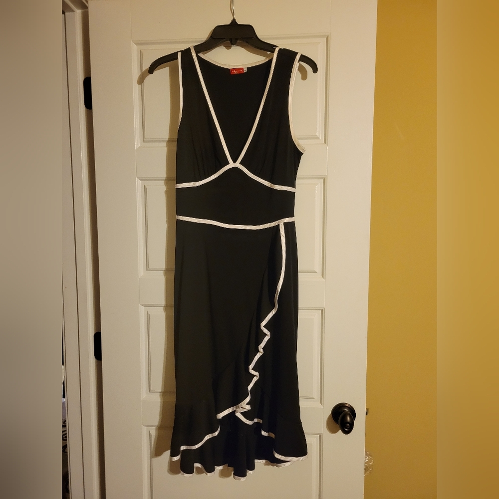 Ruby Rox Dress with white ribbon trim design with split thigh action. Large. B/W